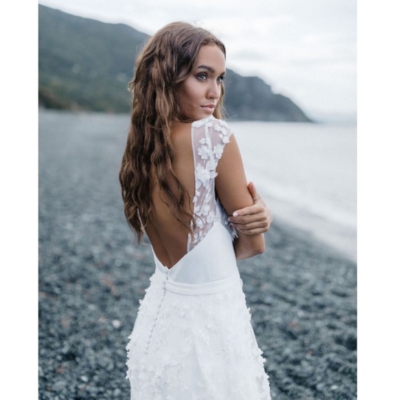 Rime Arodaky June Bridal Dress - Picture 8 of 16